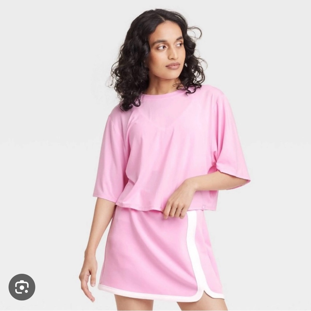 JoyLab Bubble Gum Pink Boxy Crop Short-Sleeve Athletic Top. Women’s Size Large